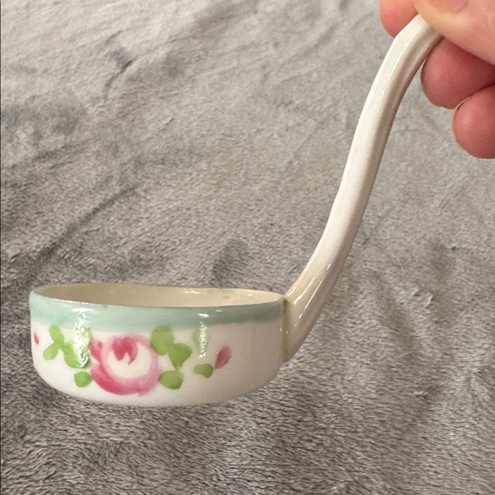Antique Nippon Era‎ Hand-Painted Porcelain Ladle / Sauce Spoon c.1900–1920 Roses